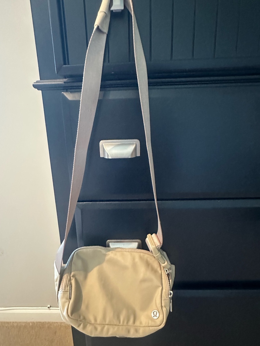 Lululemon Downtown Tan/ Silver Crossbody Everywhere Belt Bag 1L
